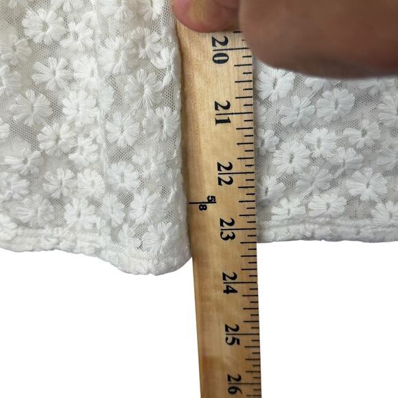 LOGO by Lori Goldstein Sleeveless Lace Peplum Tank Top White Daisy Floral Size M - Picture 10 of 10